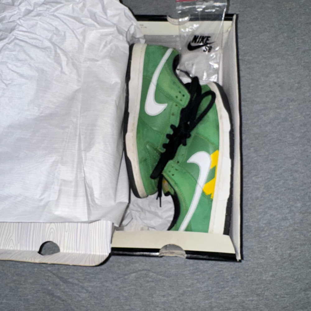 Nike Dunk Low Pro SB Taxi Cab. Grass/ White - Picture 8 of 10